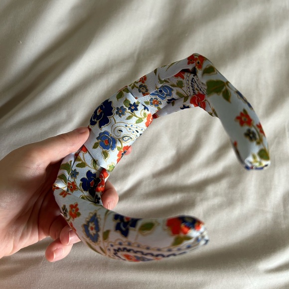 Floral headband - Picture 4 of 5